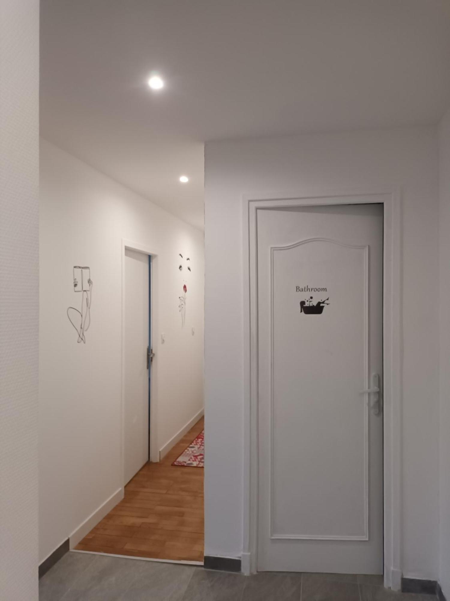 Elzao Hotel Лион Екстериор снимка