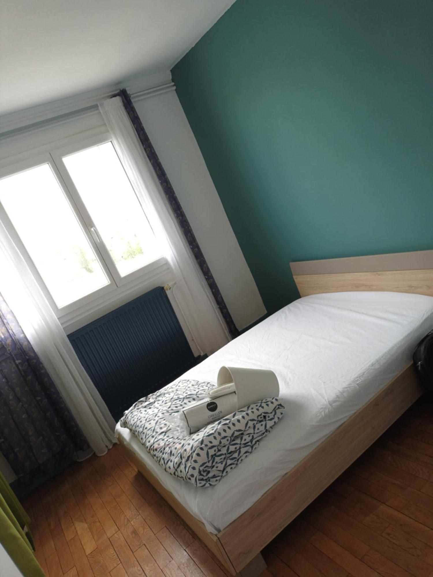 Elzao Hotel Лион Екстериор снимка